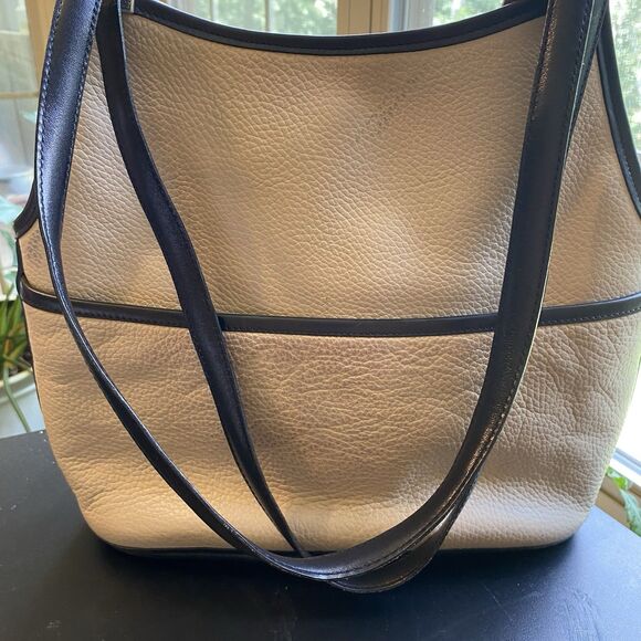Brighton Beige Leather with Black Trim Shoulder Bag Dust Bag Pebbled - Picture 8 of 12